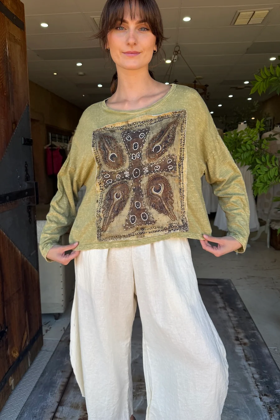 CROP TRAVERSE T-SHIRT LONG SLEEVE - GOLDENROD - Image 2