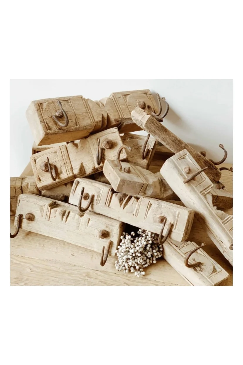 WOODEN 2 HOOK HANGER - Image 2